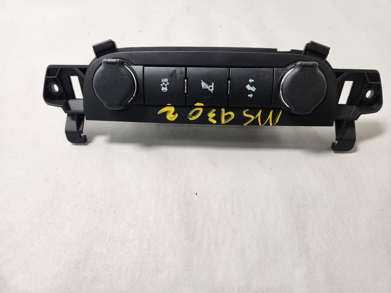2012 CHEVROLET SUBURBAN 1500 8cyl Gasoline 5.3 FLEX Dsh/Int/Seat Switch - 394309