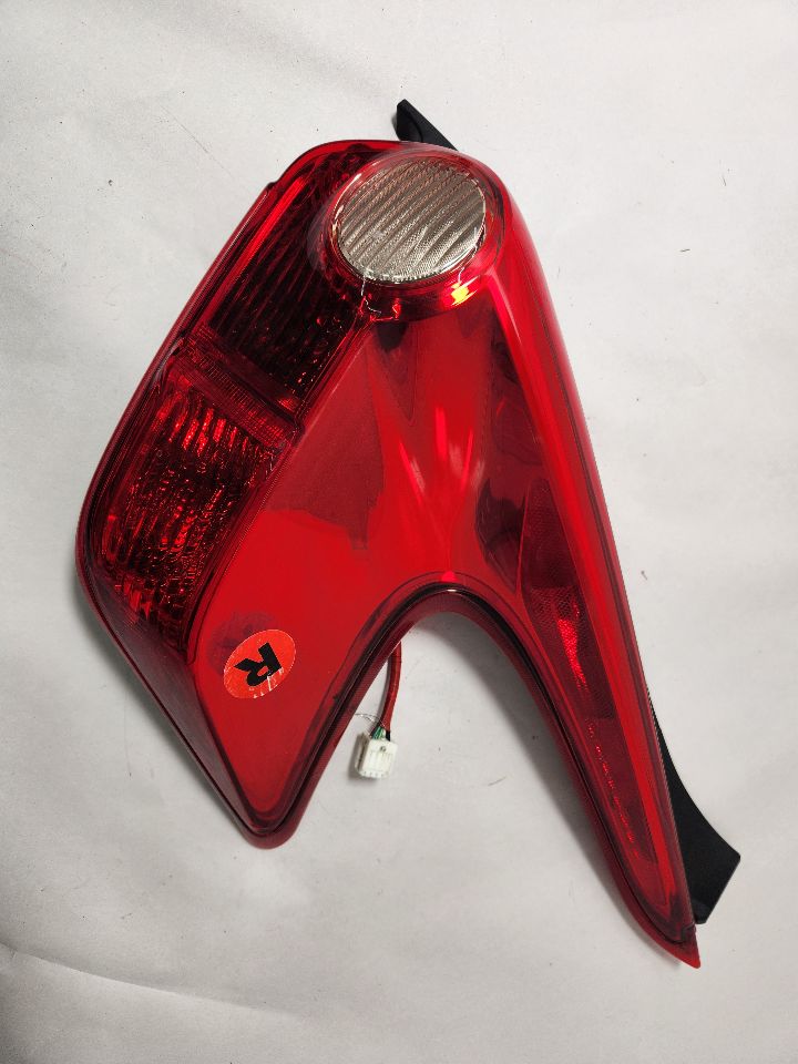 2011 NISSAN JUKE 4cyl Gasoline Turbo 1.6 Right TAIL LAMP - 394329