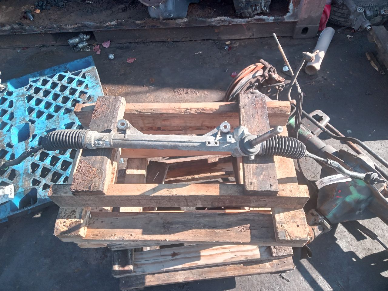 2011 NISSAN JUKE 4cyl Gasoline Turbo 1.6 STEERING GEAR RACK - 394338