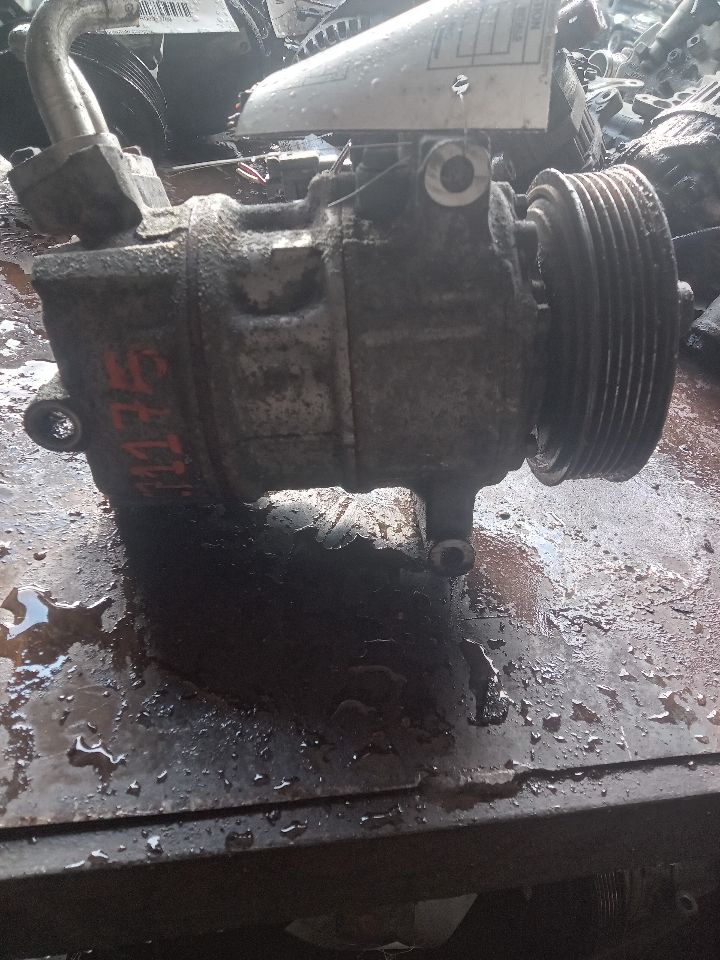 2014 NISSAN SENTRA 4cyl Gasoline 1.8 AC COMPRESSOR - 394556 — photo 1