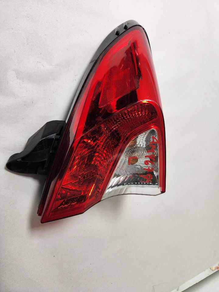 2019 TOYOTA C-HR 2.0L 4cyl Gasoline VVT Left TAIL LAMP - 394776