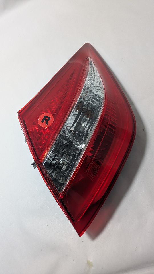2010 HONDA CROSSTOUR 6cyl Gasoline 3.5 Right TAIL LAMP - 394816