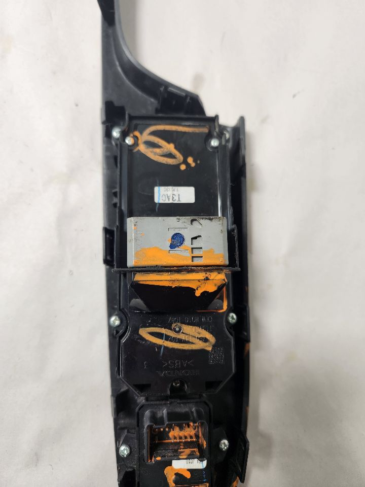 2017 HONDA CIVIC Left Front Door Switch - 394859 — photo 6