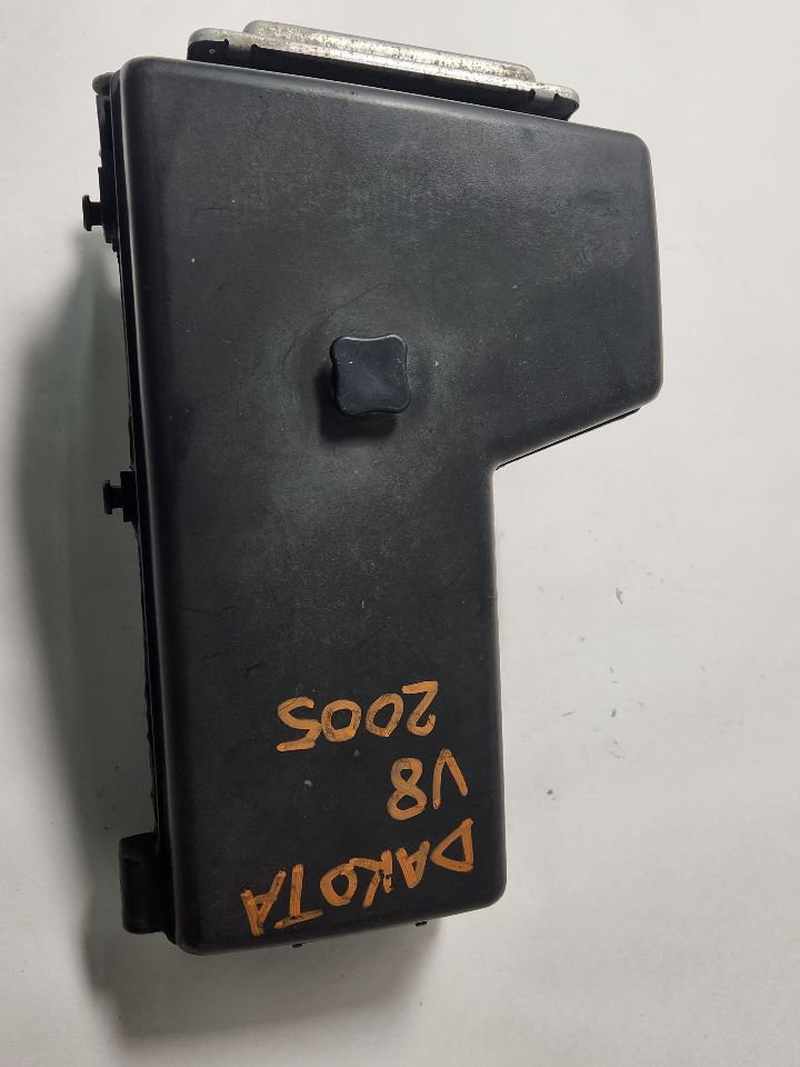 2005 DODGE DAKOTA Fuse Box, Engine - 394889 — photo 5