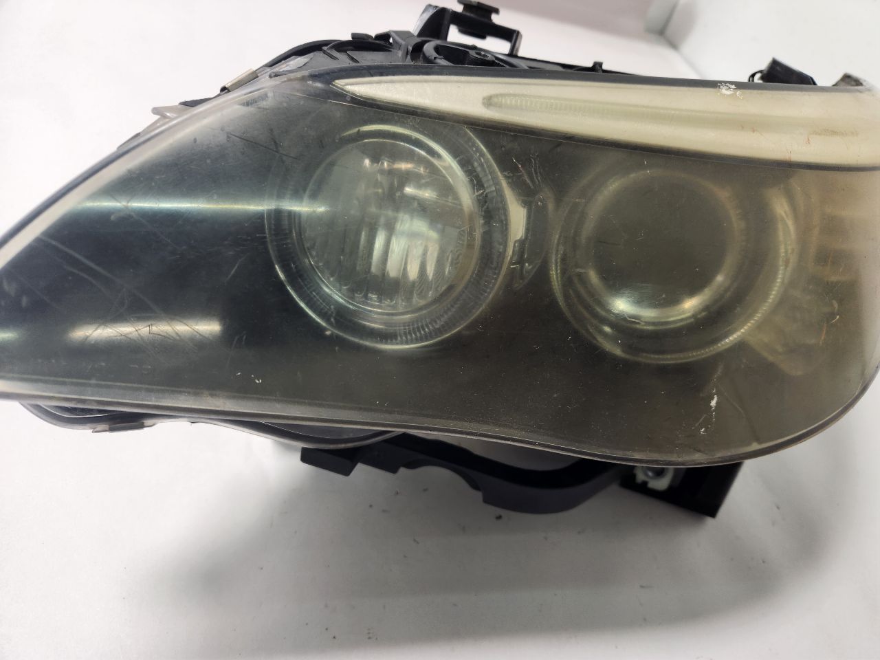 2010 BMW 528i Left HEADLAMP ASSEMBLY - 394900 — photo 2