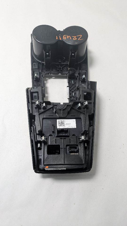 2017 AUDI A3 2.0L 4cyl Turbo Gasoline Console, Front - 394928 — photo 7