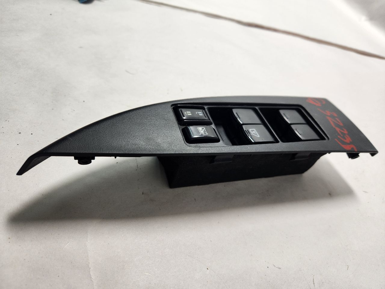 2011 SUBARU LEGACY 6cyl Gasoline 3.6 Left Front Door Switch - 394979 — photo 2