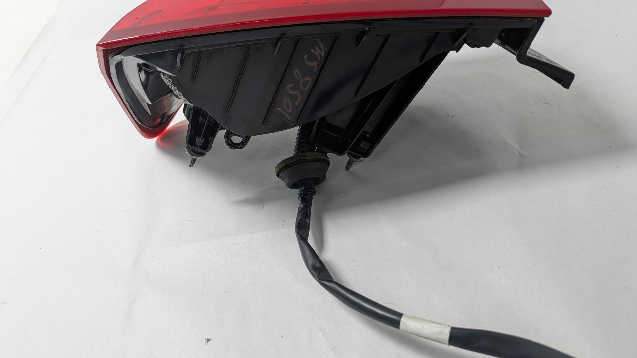 2016 CHEVROLET MALIBU 4cyl Gasoline Turbo 1.5 Left TAIL LAMP - 394998 — photo 4