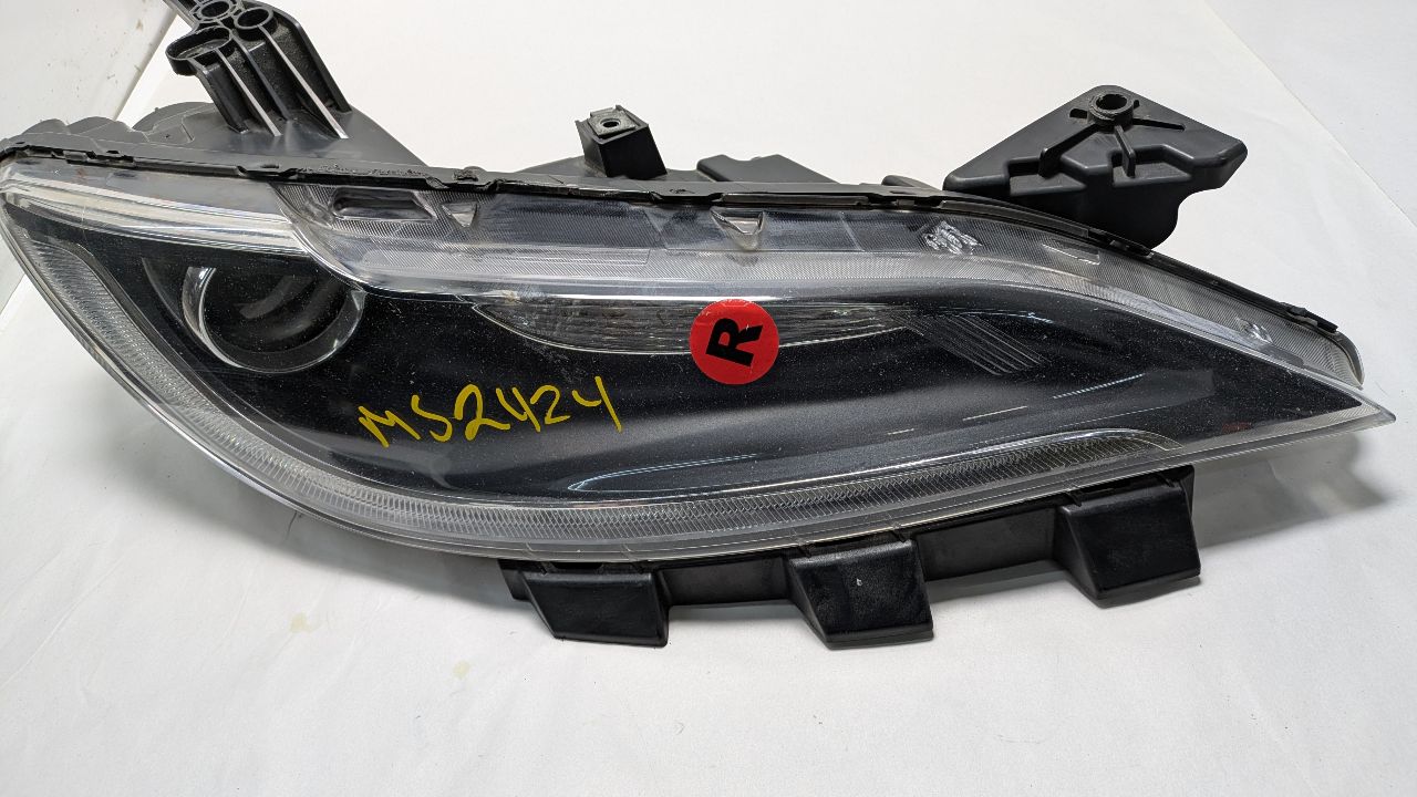 2015 CHRYSLER 200 6 cyl Gas Flex Fuel 3.6 Right HEADLAMP ASSEMBLY - 395221