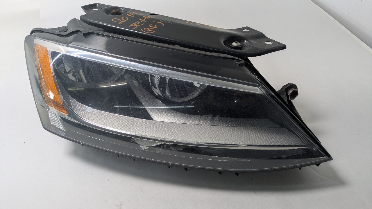 2014 VOLKSWAGEN JETTA 4cyl Gasoline Turbo 1.8 Right HEADLAMP ASSEMBLY - 395601