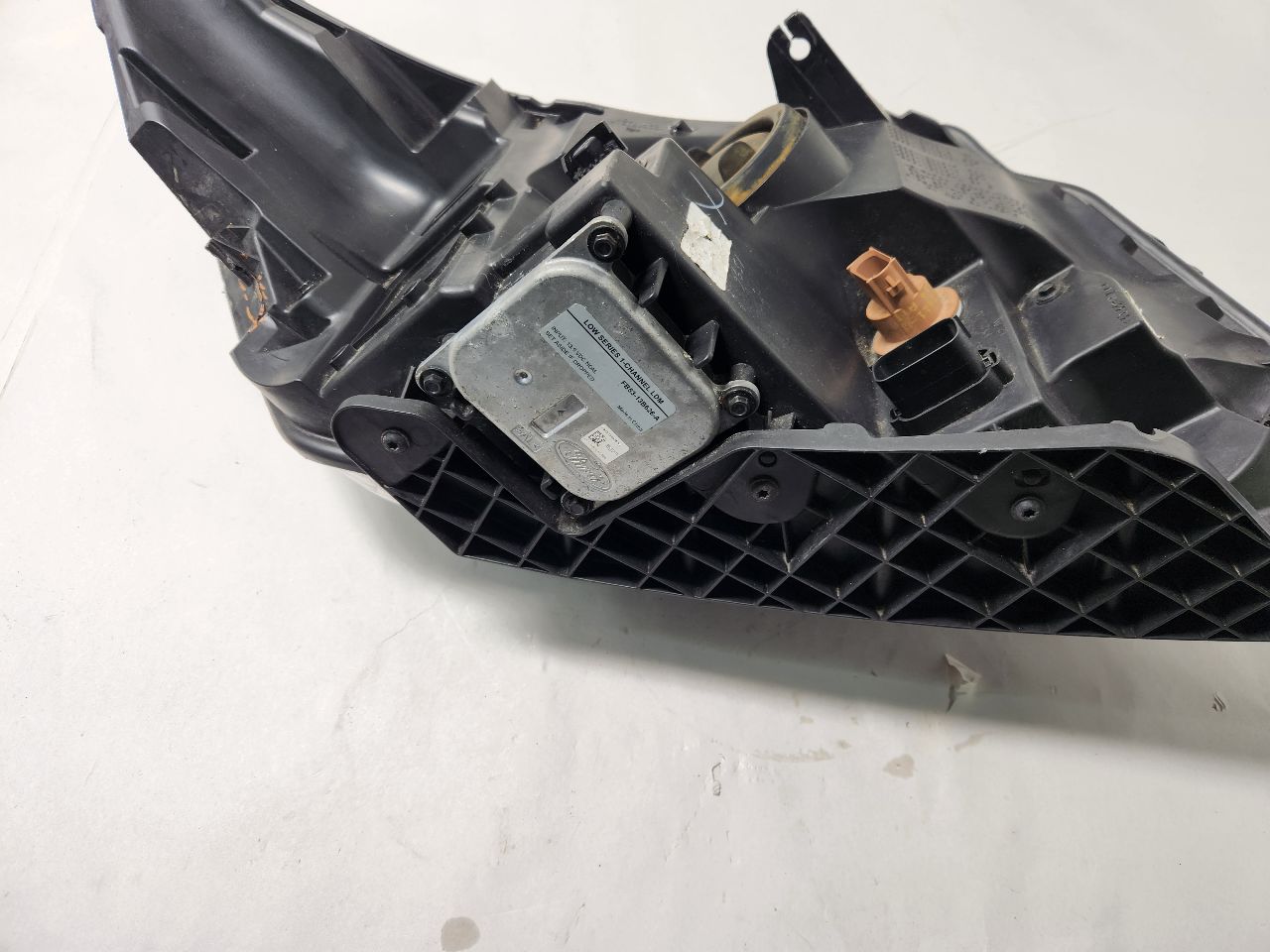 2016 FORD EXPLORER 6cyl Gasoline 3.5 Left HEADLAMP ASSEMBLY - 395622 — photo 6