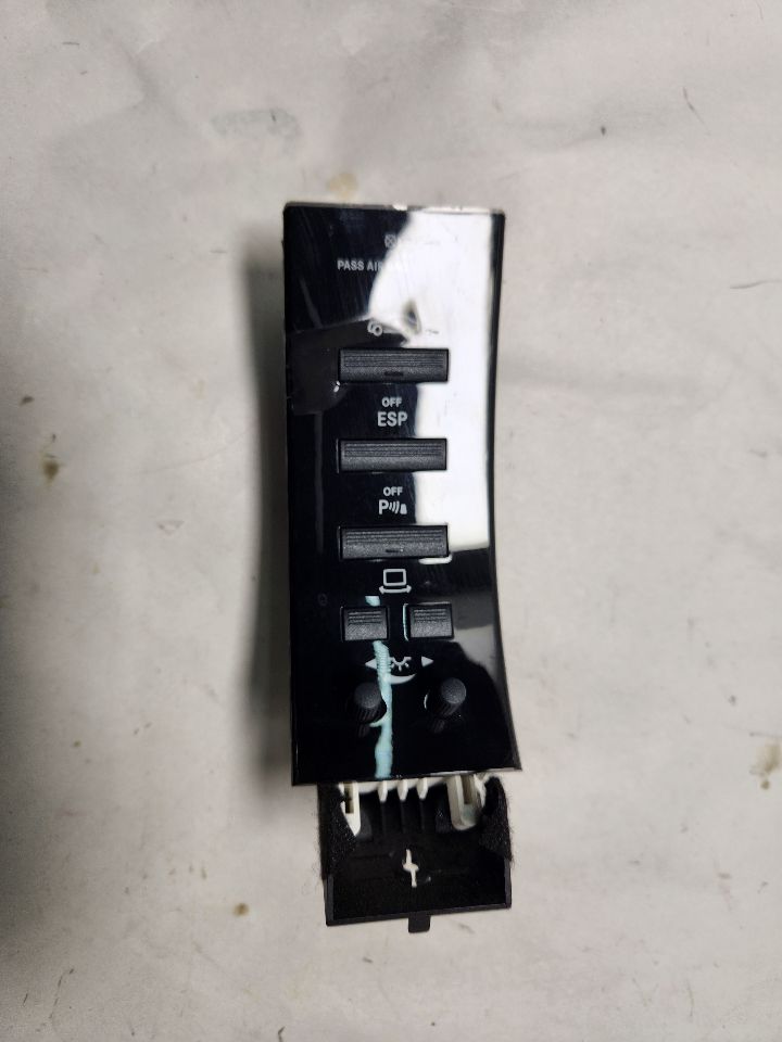 2008 MERCEDES-BENZ S-CLASS 8cyl Gasoline 5.5 Dsh/Int/Seat Switch - 395676