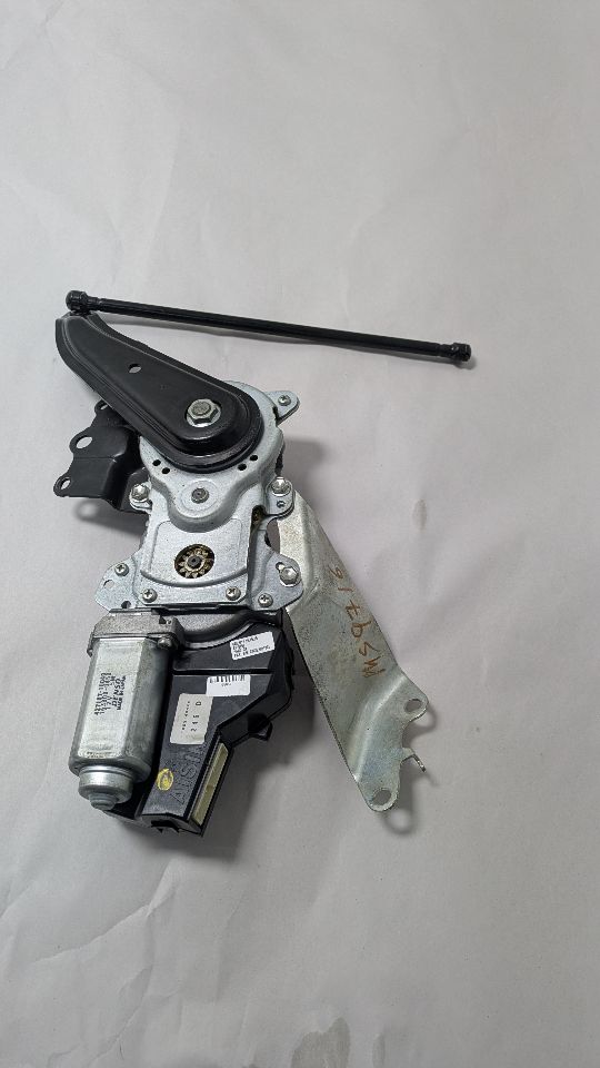 2011 TOYOTA SIENNA 6cyl Gasoline 3.5 Tailgate Lift Motor - 395747