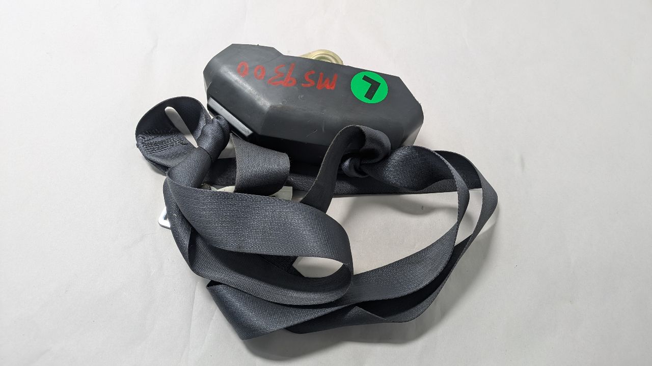 1997 OLDSMOBILE EIGHTY EIGHT 6cyl Gasoline 3.8 Seat Belt, Front - 396277