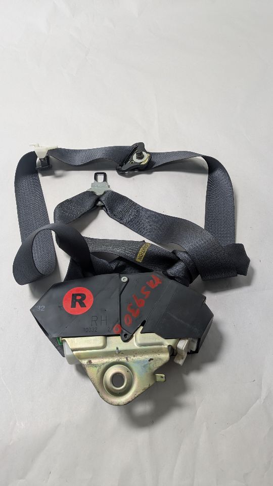 1997 OLDSMOBILE EIGHTY EIGHT 6cyl Gasoline 3.8 Seat Belt, Front - 396278