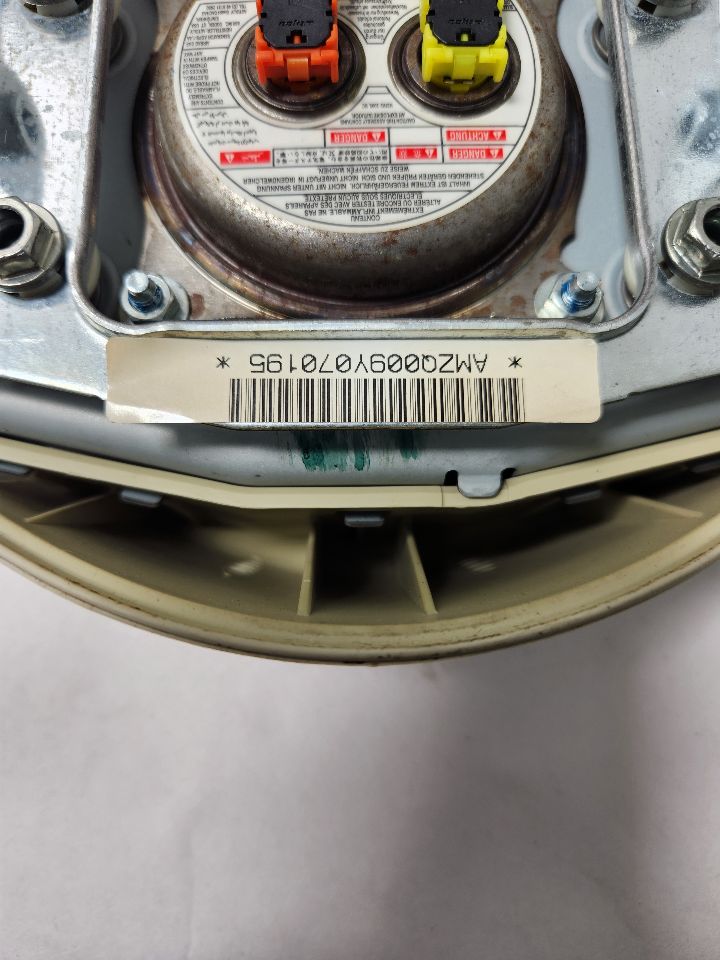 2010 INFINITI QX56 8cyl Gasoline 5.6 Left AIR BAG - 396706 — photo 4