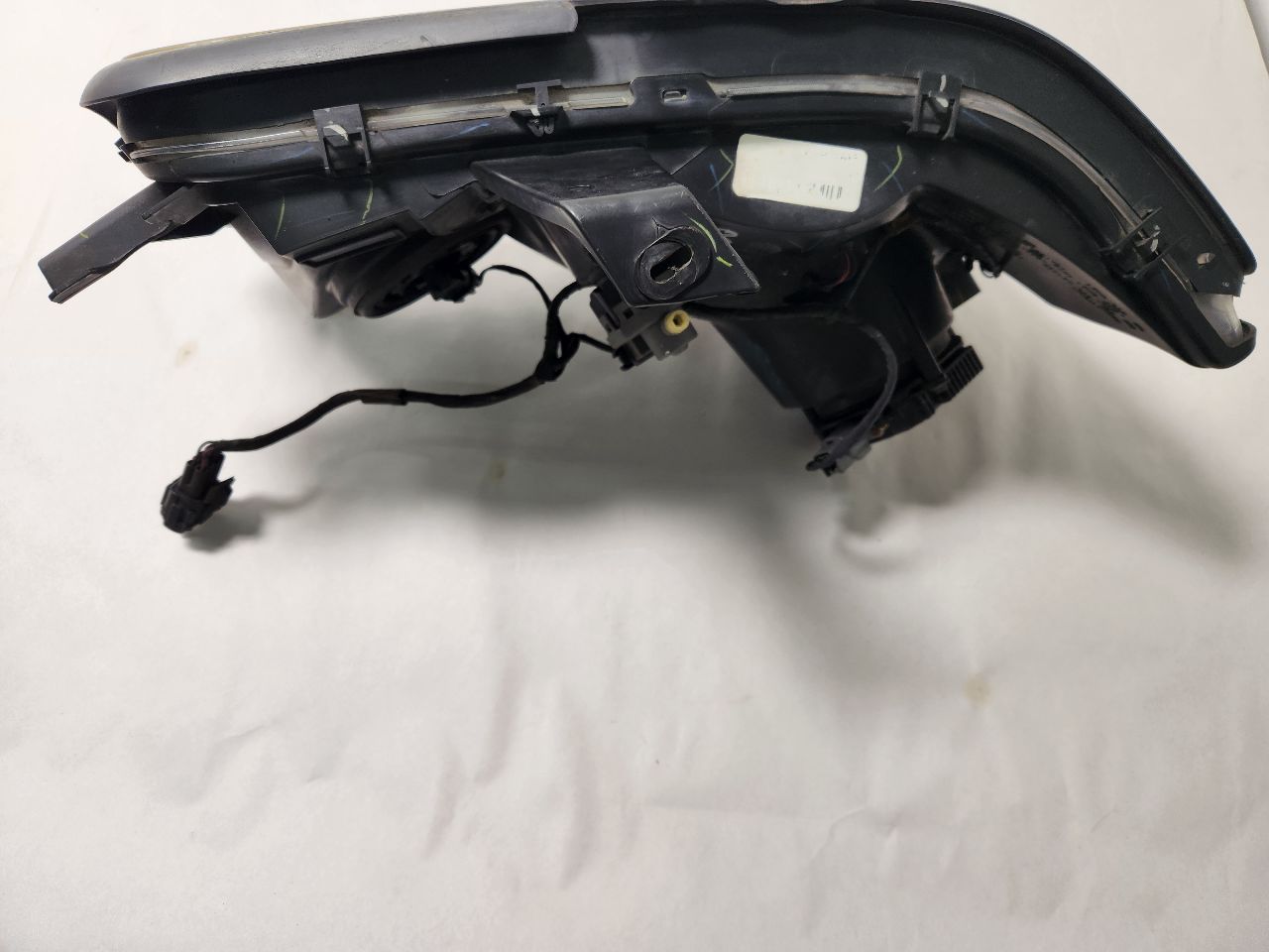 2010 INFINITI QX56 8cyl Gasoline 5.6 Right HEADLAMP ASSEMBLY - 396707 — photo 2