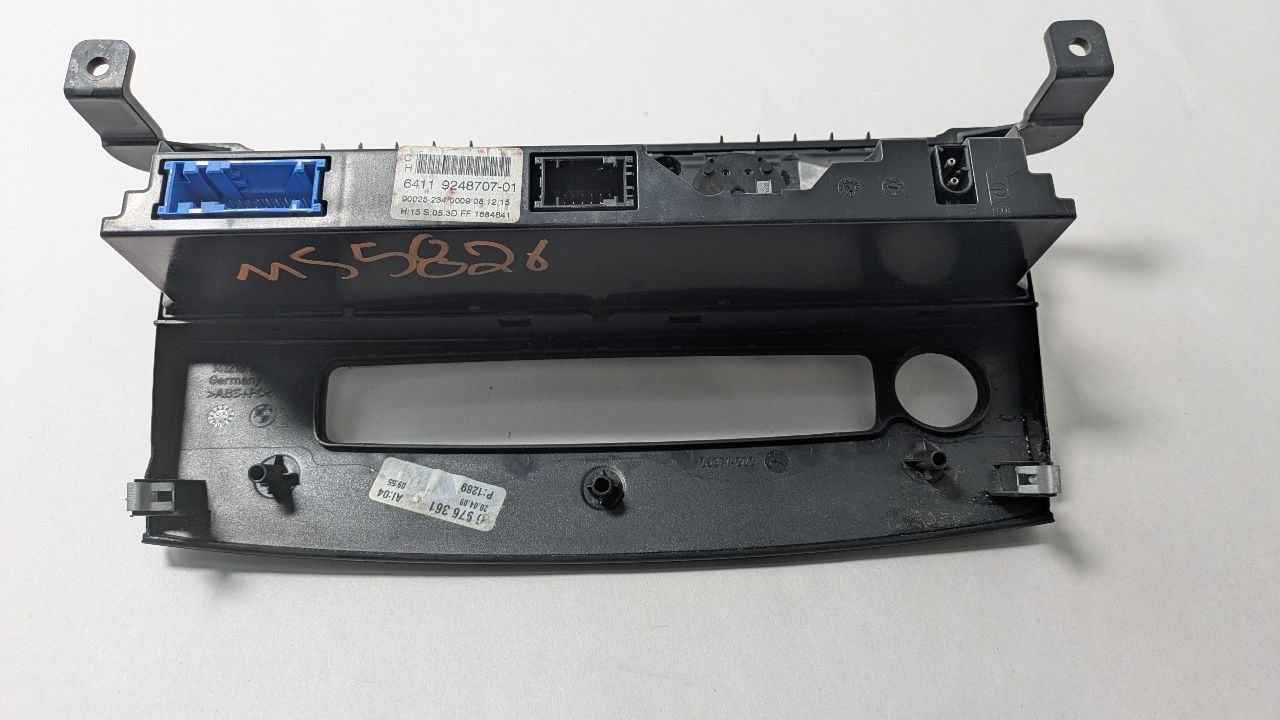 2010 BMW 528i 6cyl Gasoline 3.0 TEMP CONTROL - 396995 — photo 5