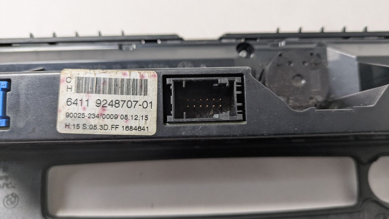 2010 BMW 528i 6cyl Gasoline 3.0 TEMP CONTROL - 396995 — photo 7
