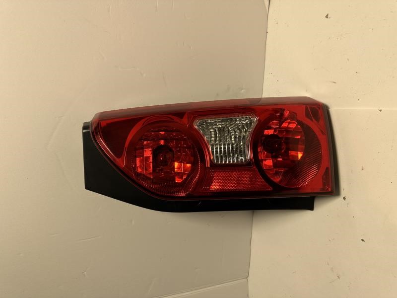 2010 NISSAN XTERRA Right TAIL LAMP - 397