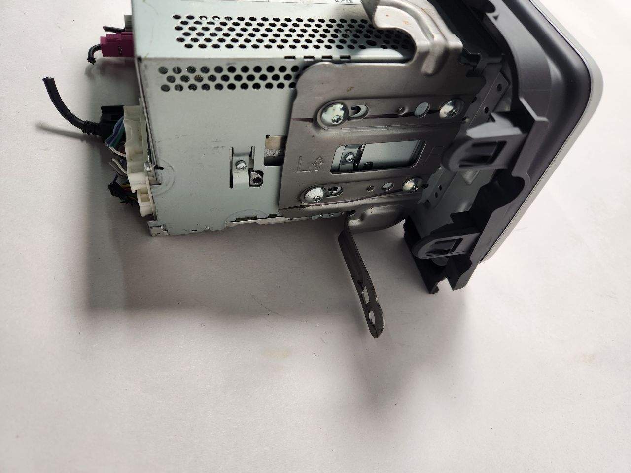 2018 NISSAN KICKS 1.6L 4cyl Gasoline VVT Radio Audio - 397173 — photo 5