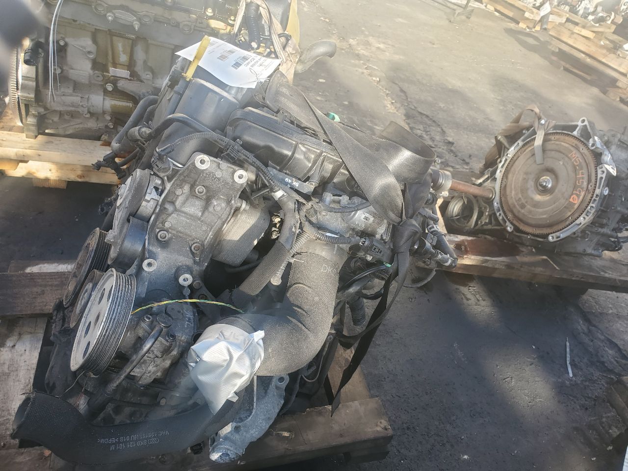 2010 AUDI A4 4cyl Gasoline Turbo 2.0 ENGINE ASSEMBLY - 397253 — photo 2