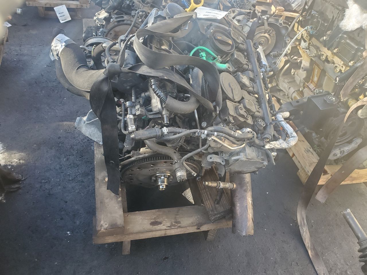 2010 AUDI A4 4cyl Gasoline Turbo 2.0 ENGINE ASSEMBLY - 397253 — photo 3