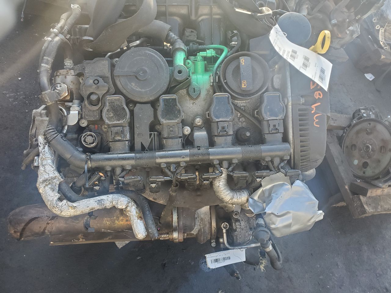 2010 AUDI A4 4cyl Gasoline Turbo 2.0 ENGINE ASSEMBLY - 397253 — photo 4