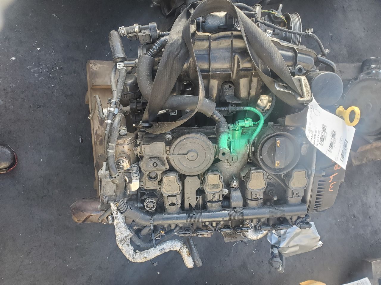 2010 AUDI A4 4cyl Gasoline Turbo 2.0 ENGINE ASSEMBLY - 397253 — photo 5