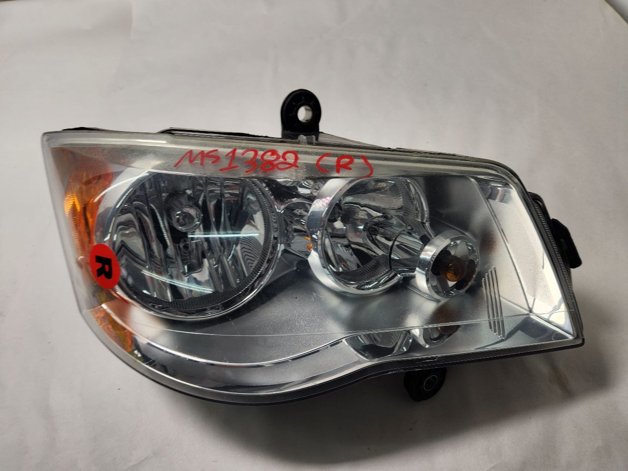 2017 VOLKSWAGEN TIGUAN 4cyl Gasoline Turbo 2.0 Right HEADLAMP ASSEMBLY - 397678