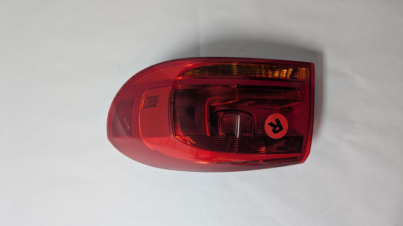 2017 VOLKSWAGEN TIGUAN 4cyl Gasoline Turbo 2.0 Right TAIL LAMP - 397681