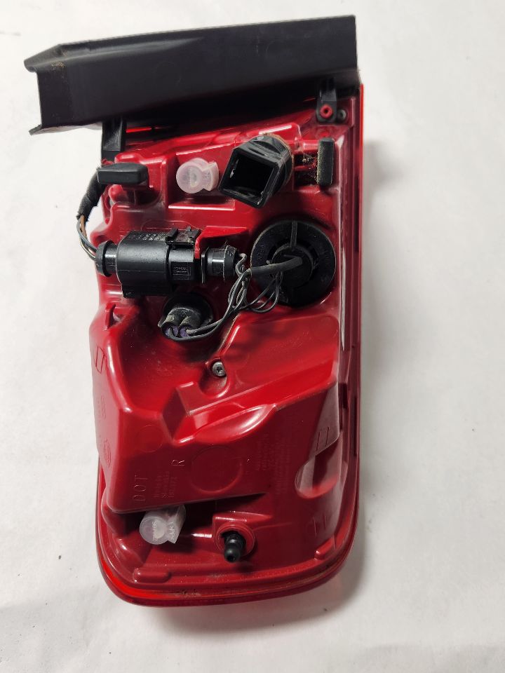 2015 AUDI A4 4cyl Gasoline Turbo 2.0 Right TAIL LAMP - 397795 — photo 6