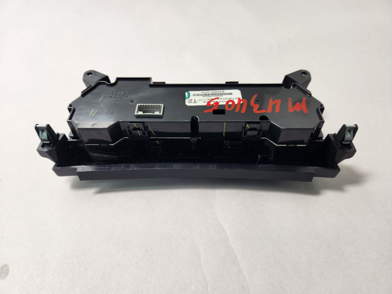 2015 NISSAN SENTRA 4cyl Gasoline 1.8 TEMP CONTROL - 397963 — photo 2