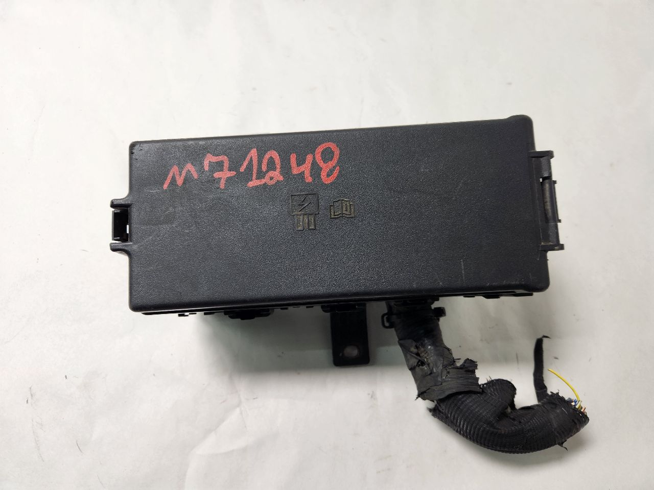 2012 FORD MUSTANG 6cyl Gasoline 3.7 Fuse Box, Engine - 398307