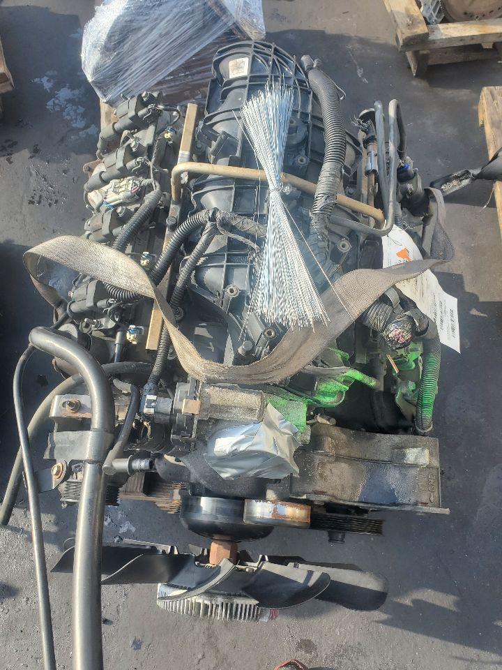 2013 GMC SAVANA 2500 VAN 4.8L 8cyl ENGINE ASSEMBLY - 398404 — photo 5