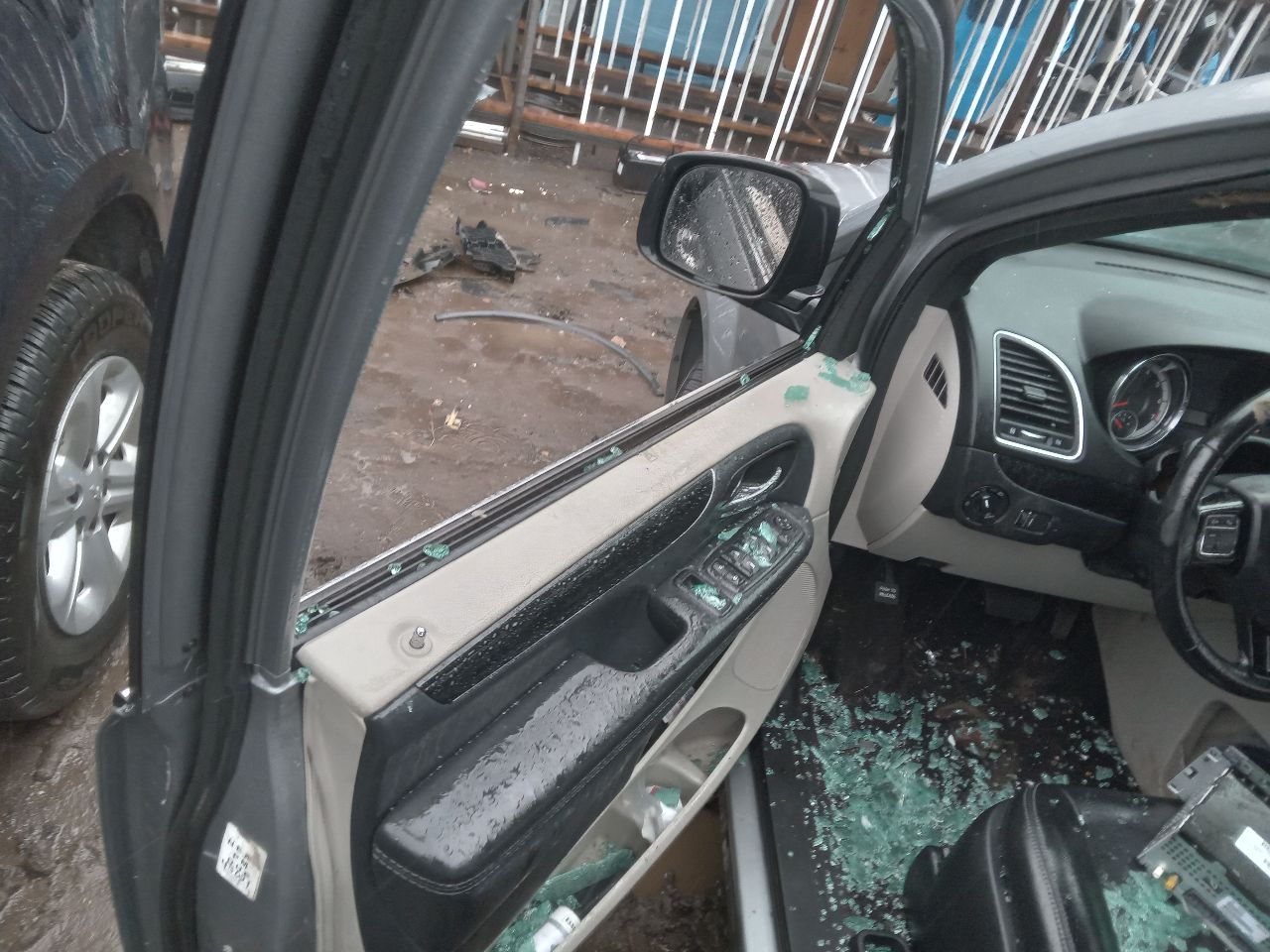 2019 DODGE CARAVAN 3.6L 6cyl VVT Decklid  Tailgate - 399081 — photo 8