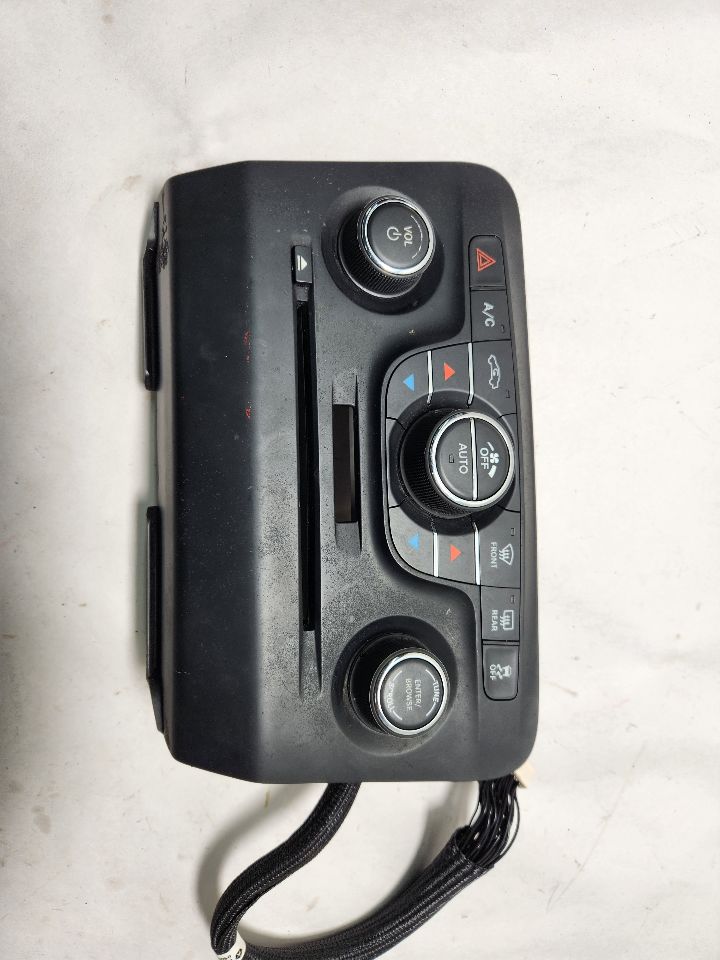 2014 DODGE CHARGER 6cyl Gasoline 3.6 TEMP CONTROL - 399530 — photo 1