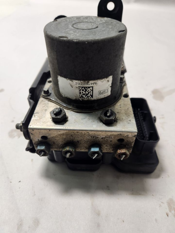 2020 MERCEDES-BENZ METRIS 2.0L 4cyl Turbo Gasoline Anti-lock Brake Pts - 399619 — photo 2