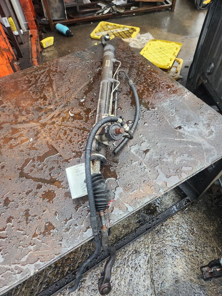 2011 JAGUAR XJ 8 cyl Supercharged 5.0 STEERING GEAR RACK - 399654