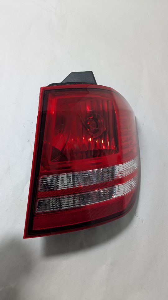 2013 DODGE JOURNEY 4cyl Gasoline 2.4 Right TAIL LAMP - 399771 — photo 1