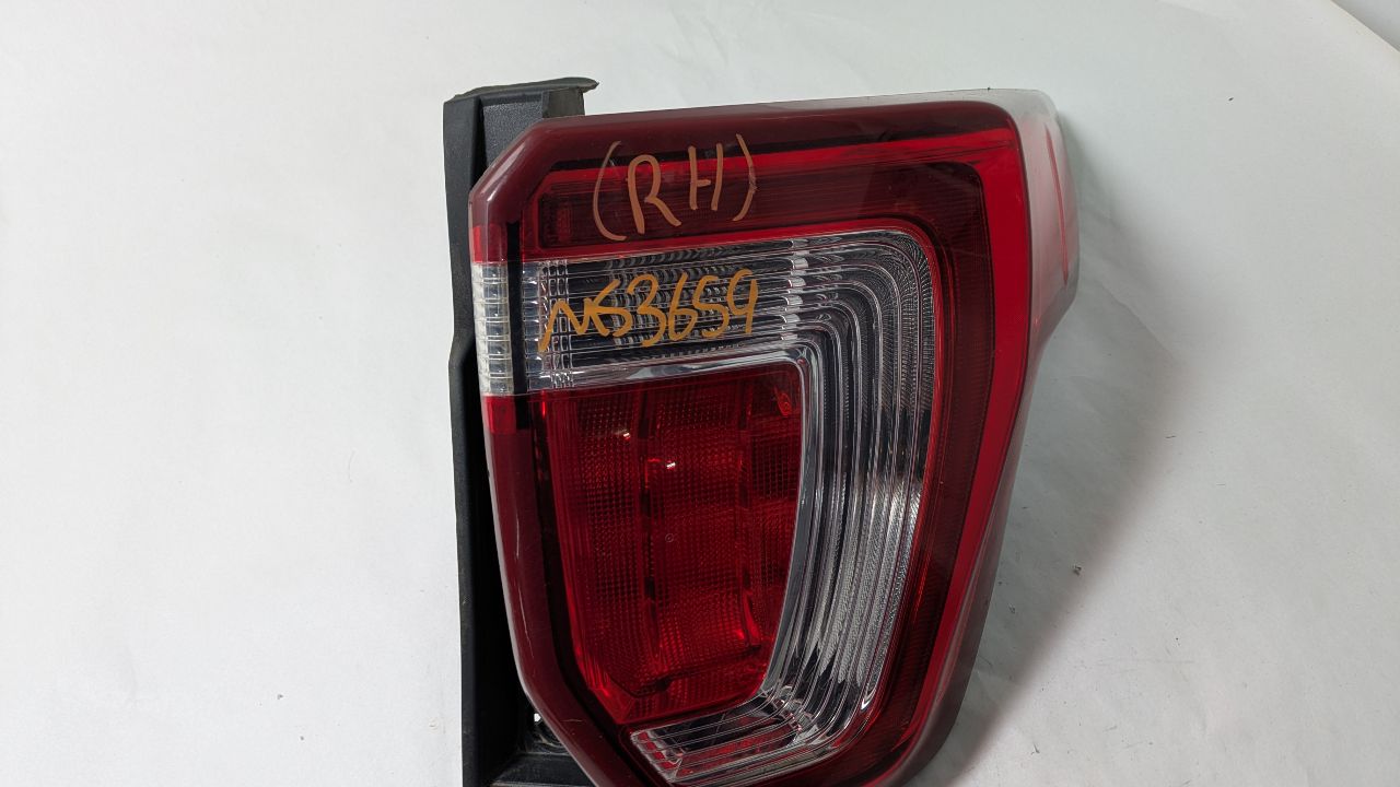 2017 FORD EXPLORER 6cyl Gasoline 3.5 Right TAIL LAMP - 399923