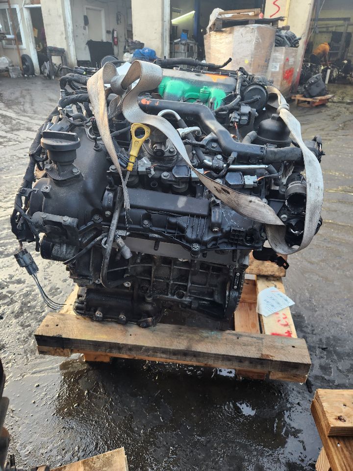 2017 KIA SORENTO 6cyl Gasoline 3.3 ENGINE ASSEMBLY - 400589 — photo 5