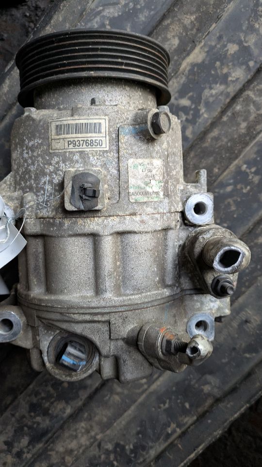 2017 KIA SORENTO 6cyl Gasoline 3.3 AC COMPRESSOR - 400612 — photo 1