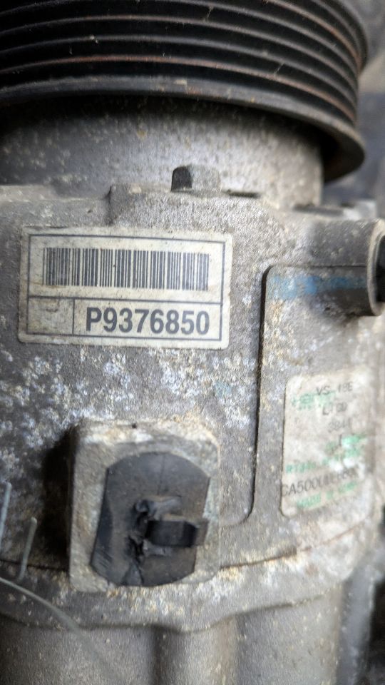 2017 KIA SORENTO 6cyl Gasoline 3.3 AC COMPRESSOR - 400612 — photo 2