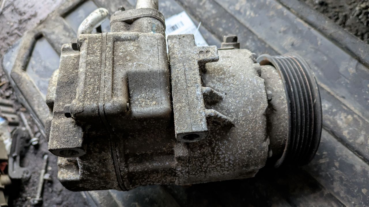 2017 KIA SORENTO 6cyl Gasoline 3.3 AC COMPRESSOR - 400612 — photo 4