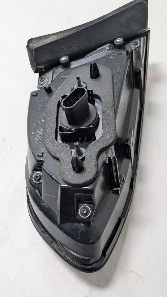 2015 DODGE DART 4cyl Gasoline 2.4 Right TAIL LAMP - 400624 — photo 6