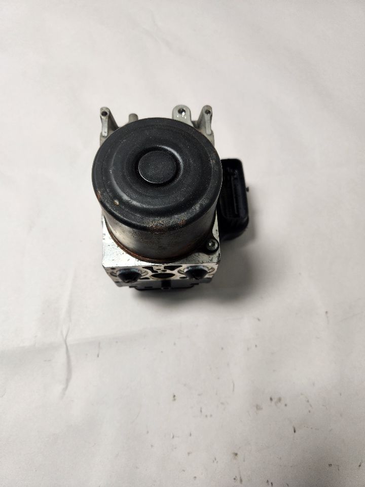 2006 LEXUS IS250 6cyl Gasoline 2.5 Anti-lock Brake Pts - 400817