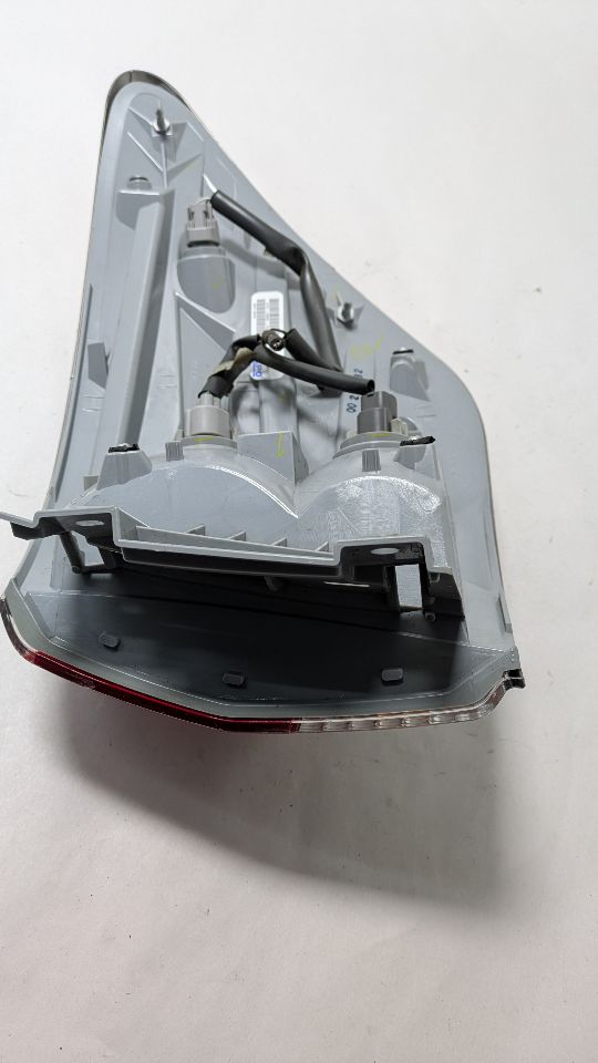2013 NISSAN PATHFINDER 6cyl Gasoline 3.5 Left TAIL LAMP - 400831 — photo 3