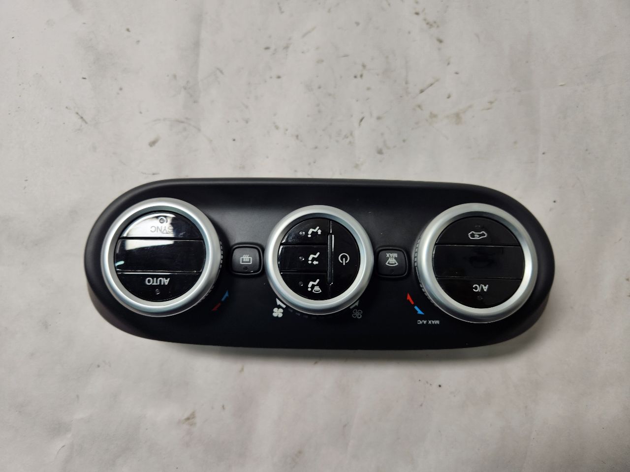 2016 FIAT 500 4cyl Gasoline 2.4 TEMP CONTROL - 401194