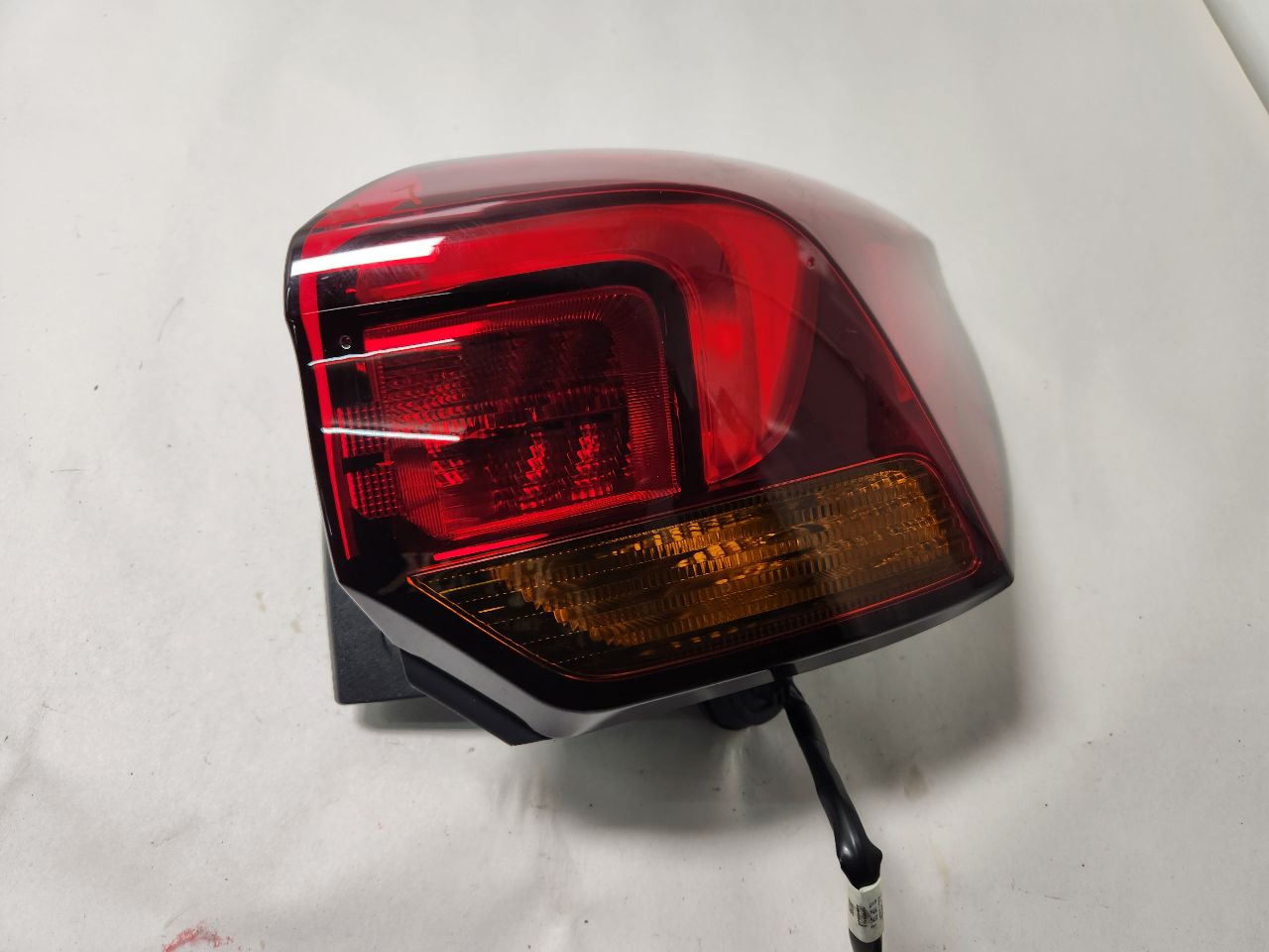 2020 BUICK ENCORE GX 1.3L 3cyl Turbo Gasoline Right TAIL LAMP - 401496